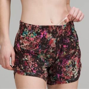 Lululemon Track That Mid Rise Lined Short 5, size 10, Stencil Blossom Red, NWT.